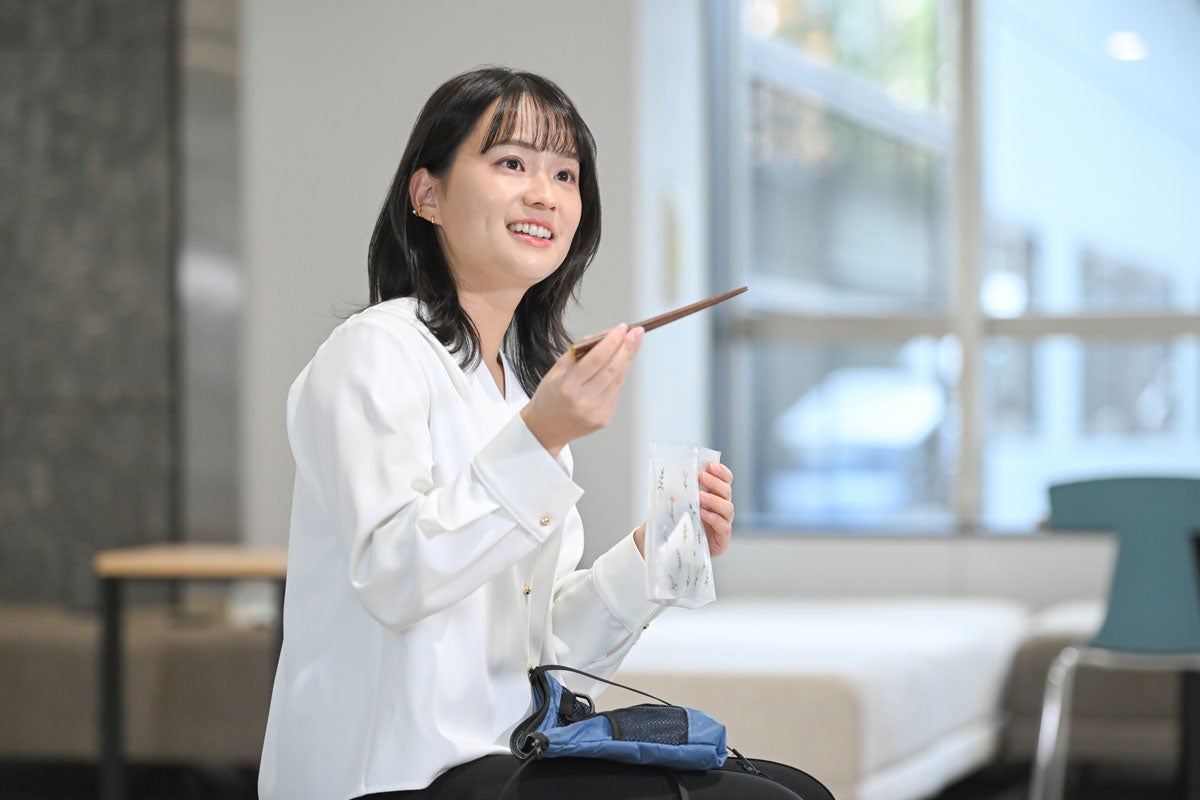 「早朝グルメ」では必ず、マイ箸を持参