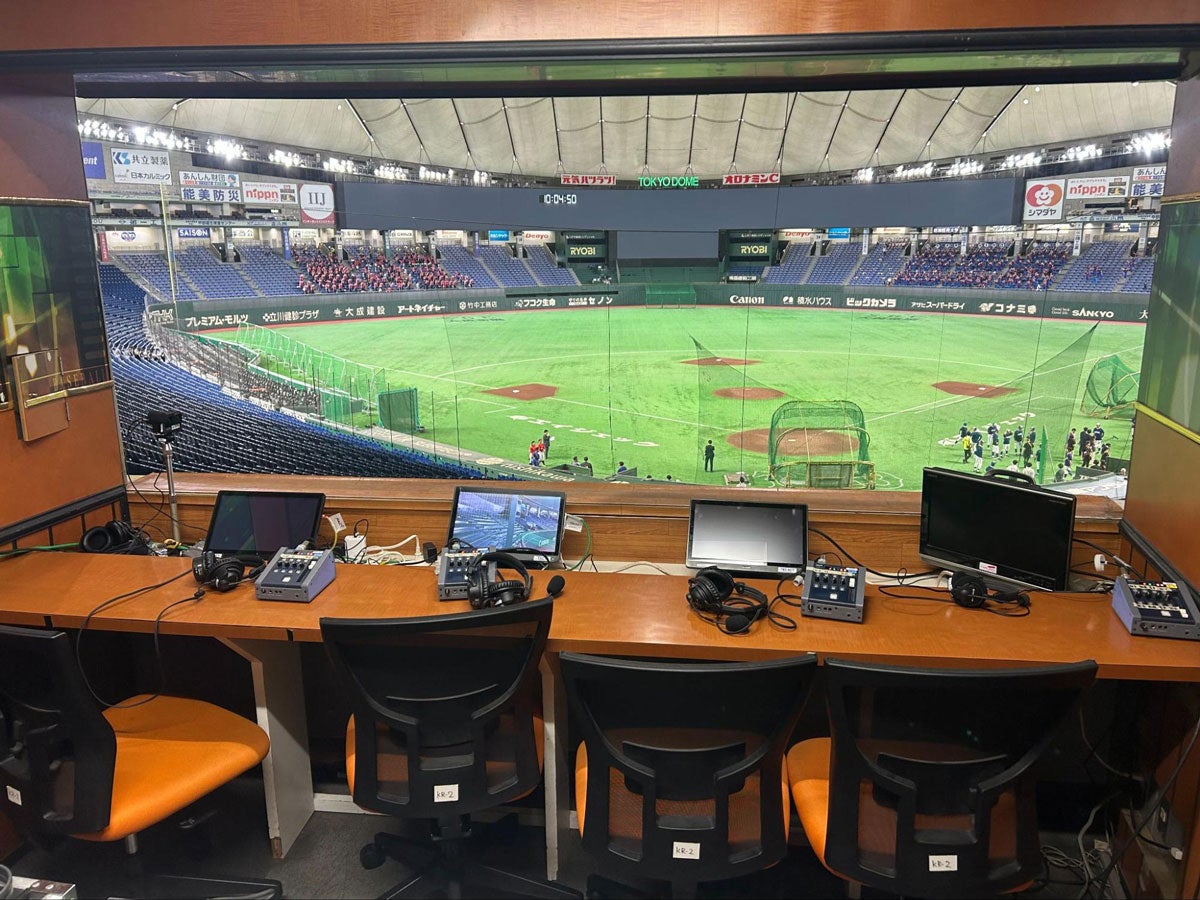 『高校野球女子選抜 vs イチロー選抜 KOBE CHIBEN』が行われた東京ドームの放送席