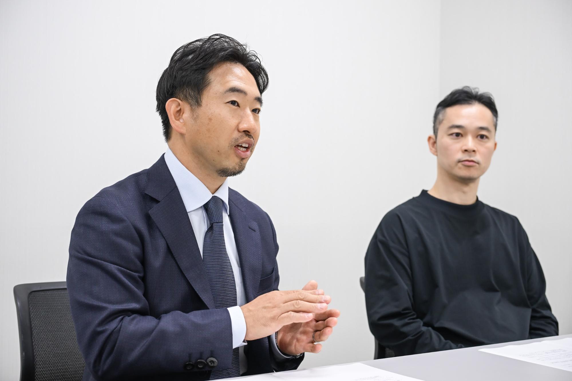 左から飯田和孝、宮崎慶太