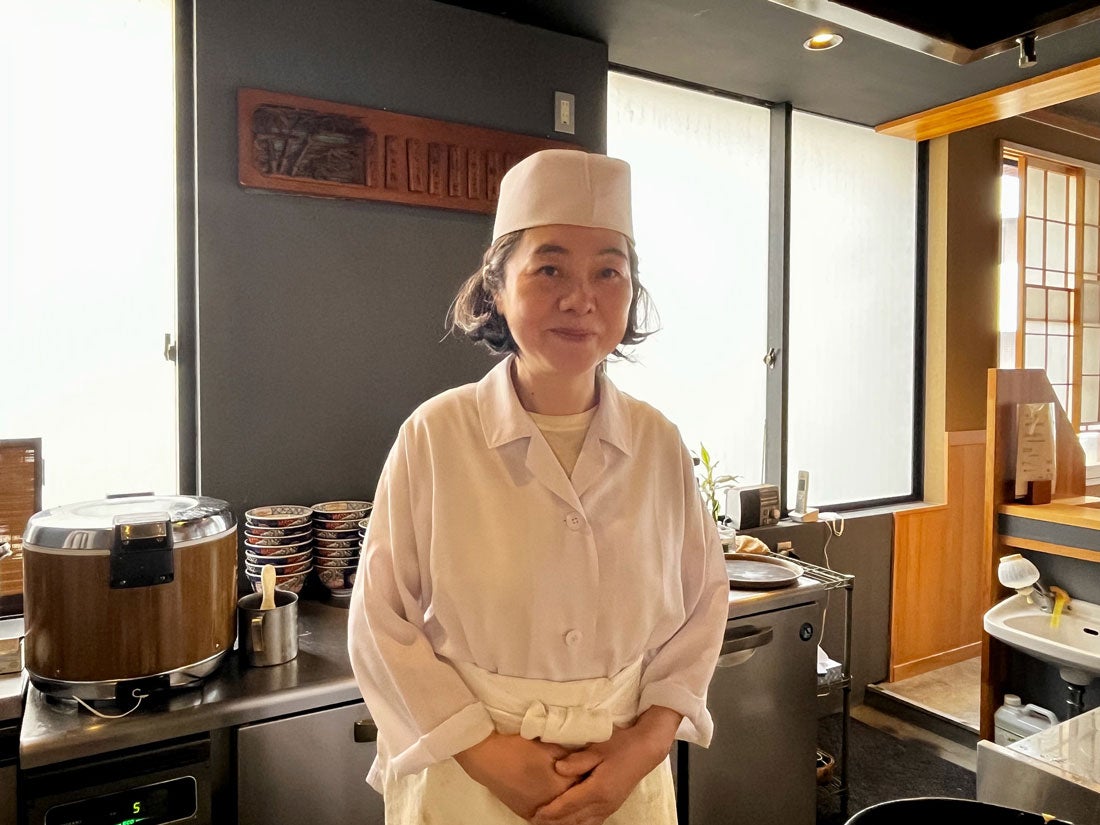 店主の高畠粧由里さん